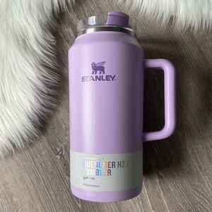 🍇2025 Stanley 64 oz Stainless Steel H2.0 Flowstate Quencher Tumbler Sour Grape
